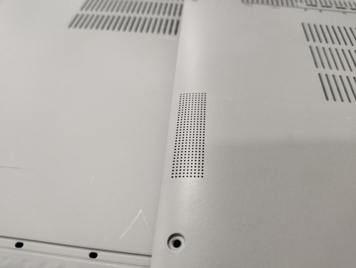 笔记本电脑底座散热孔激光切割